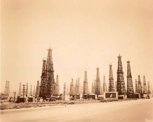 Many oil wells