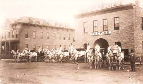 J.G Trezise 13th and Walnut J.G Trezise 13th and Walnut