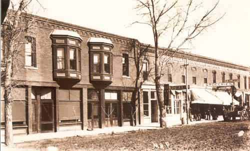 14th Street between Pearl & Spruce 14th Street between Pearl & Spruce