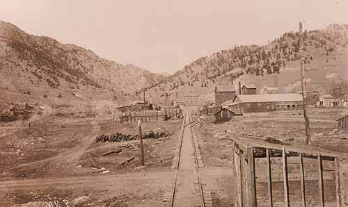 Railroad tracks at mouth of Boulder Canyon