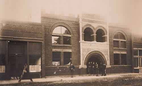 900 Block of Pearl Street South side