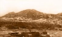 Boulder looking South from 15th and Canyon